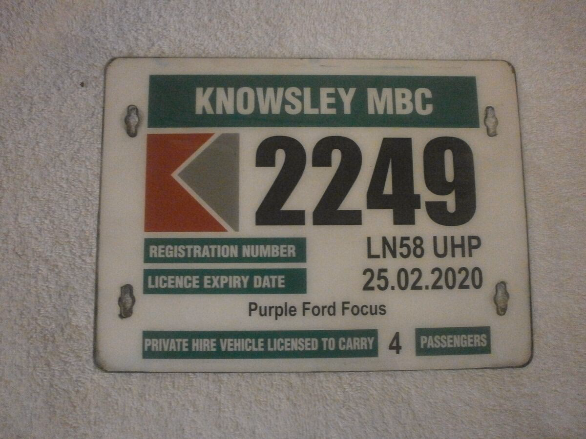 Does Knowsley have taxi & private hire licences?