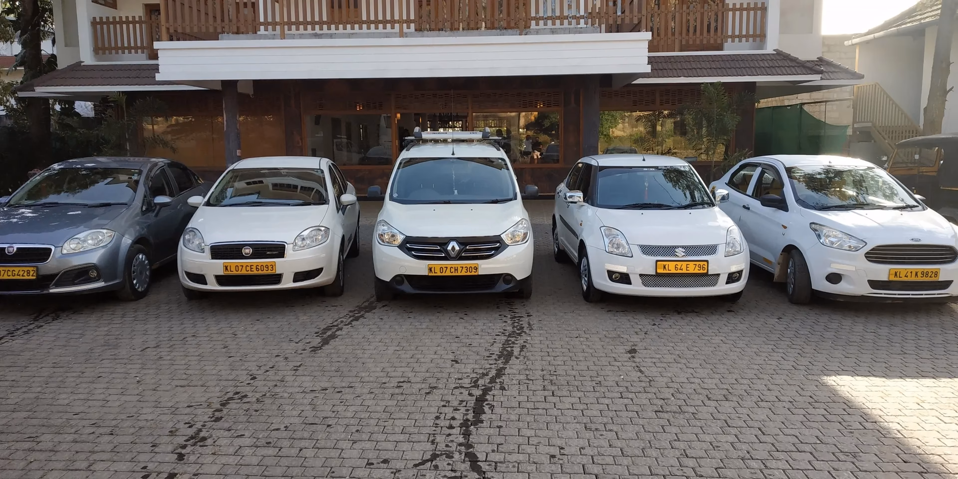 Why should you book Our airport cab service in Kochi?