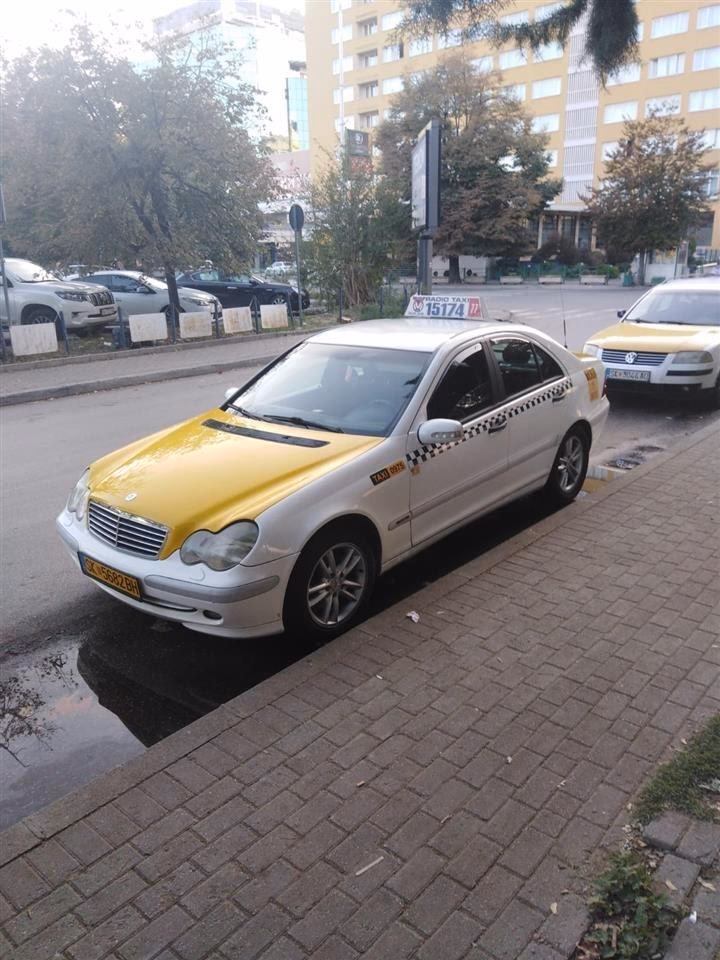 What is a demand responsive bus service in Koli?