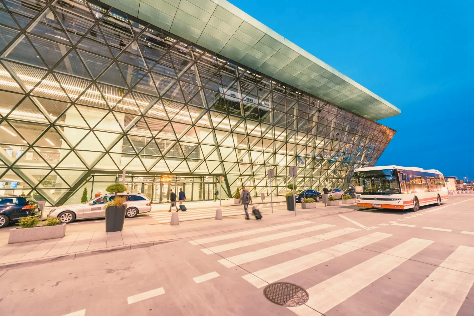 How to get from Krakow Airport to Old Town?