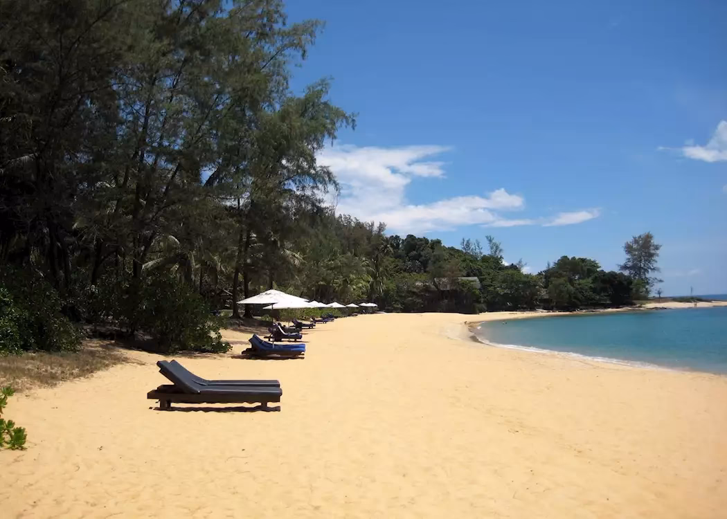 How much is taxi from Tanjong Jara Resort to Kuala Terengganu airport?