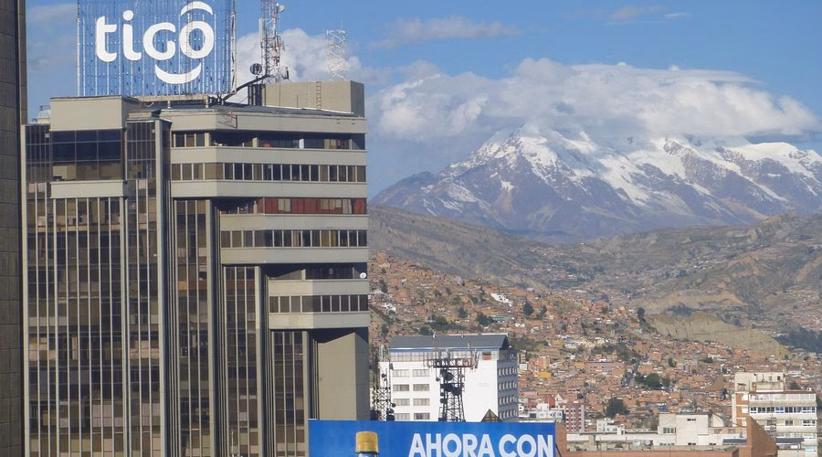 How much does it cost to fly from La Paz to Bolivia?