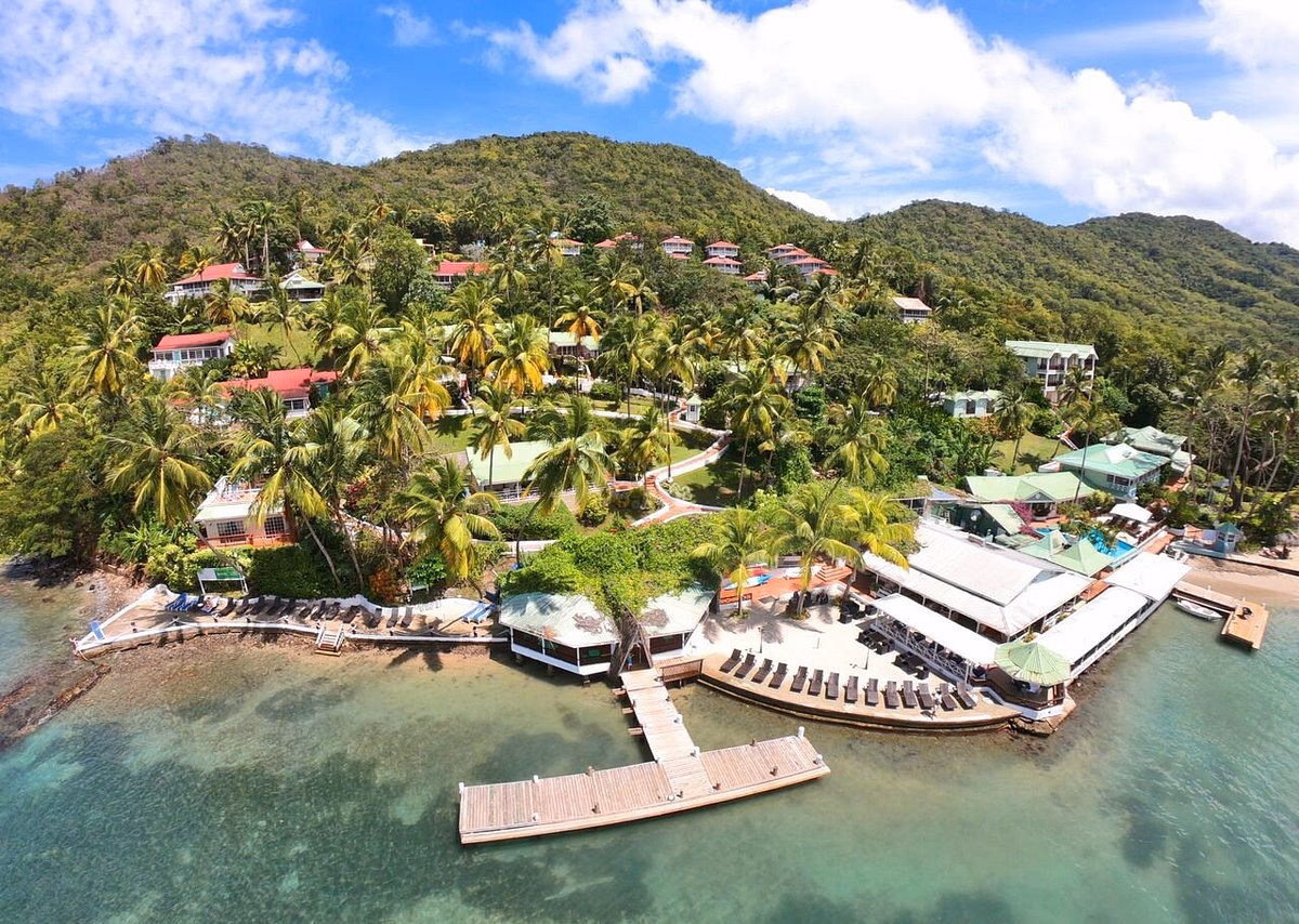 Does St Lucia have free transportation?