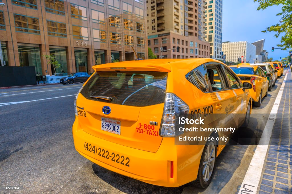 How do I book a car on La taxis?