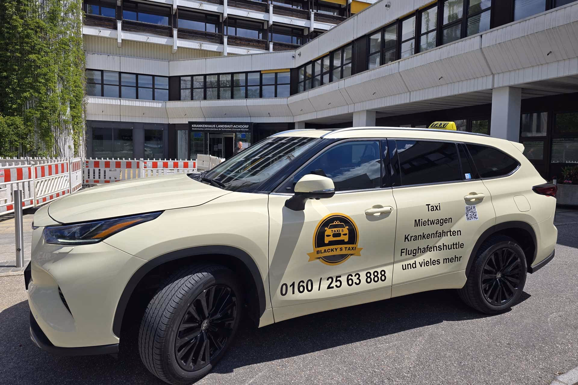 Wie kommt man am besten zum Flughafen Landshut?