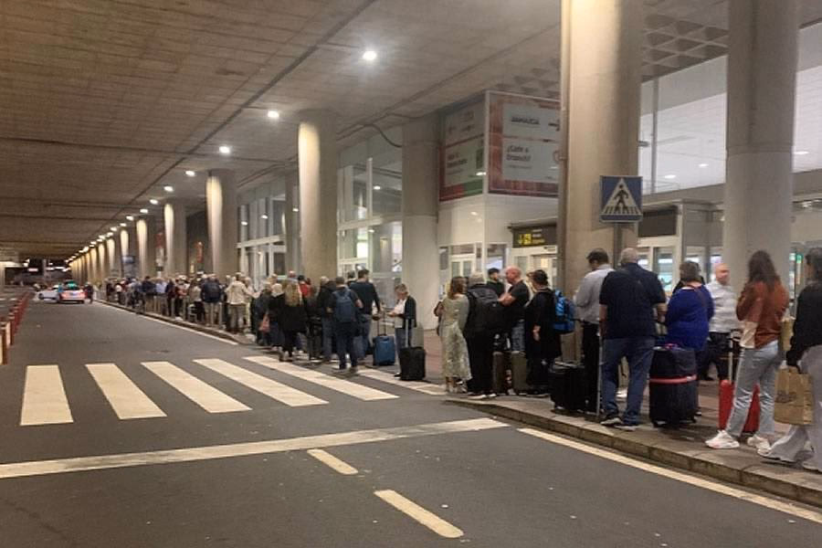 Are taxi services falling short in Lanzarote Cabildo?