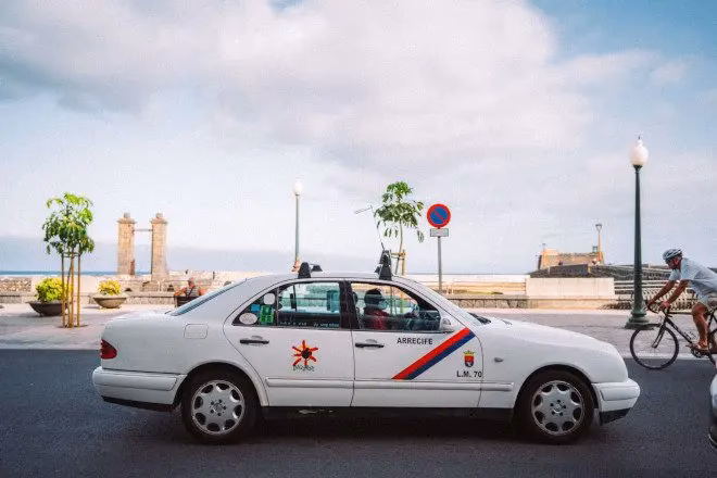How long does a taxi transfer take on Lanzarote?