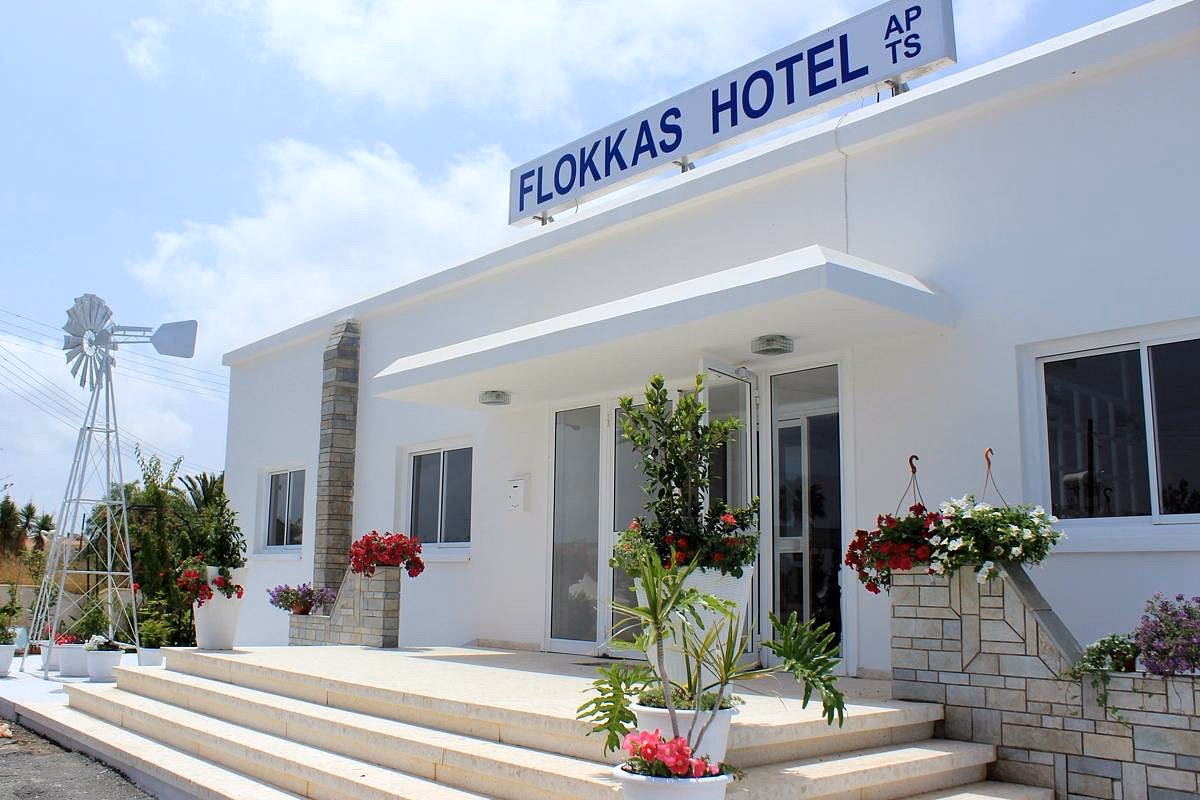 How far is flokkas hotel apartments from the beach?