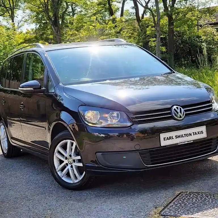 What companies run services between Earl Shilton and Leicester?