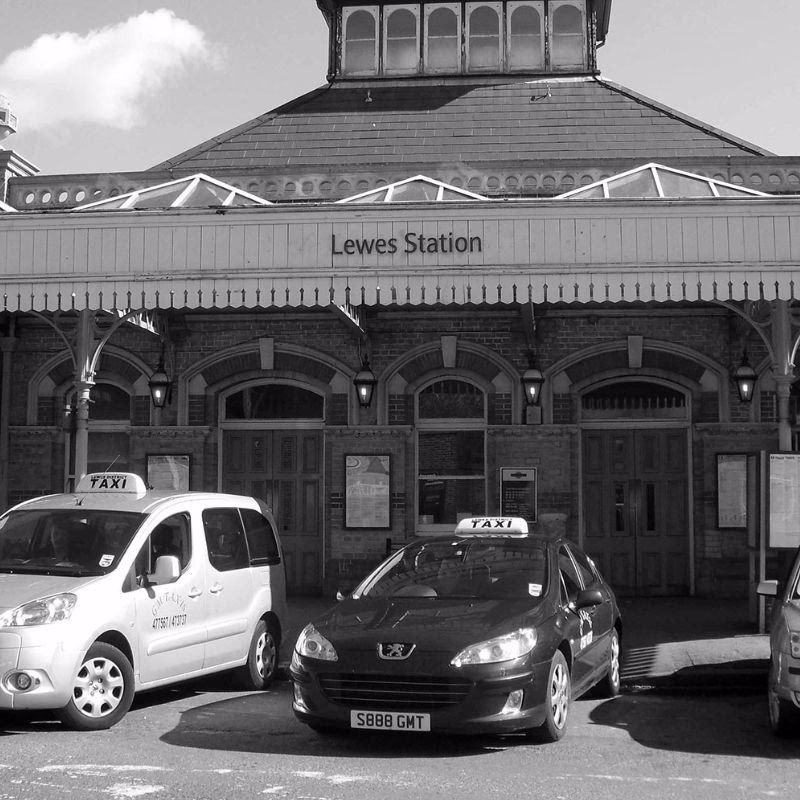 How does Rome2rio travel from Lewes (station) to Uckfield?