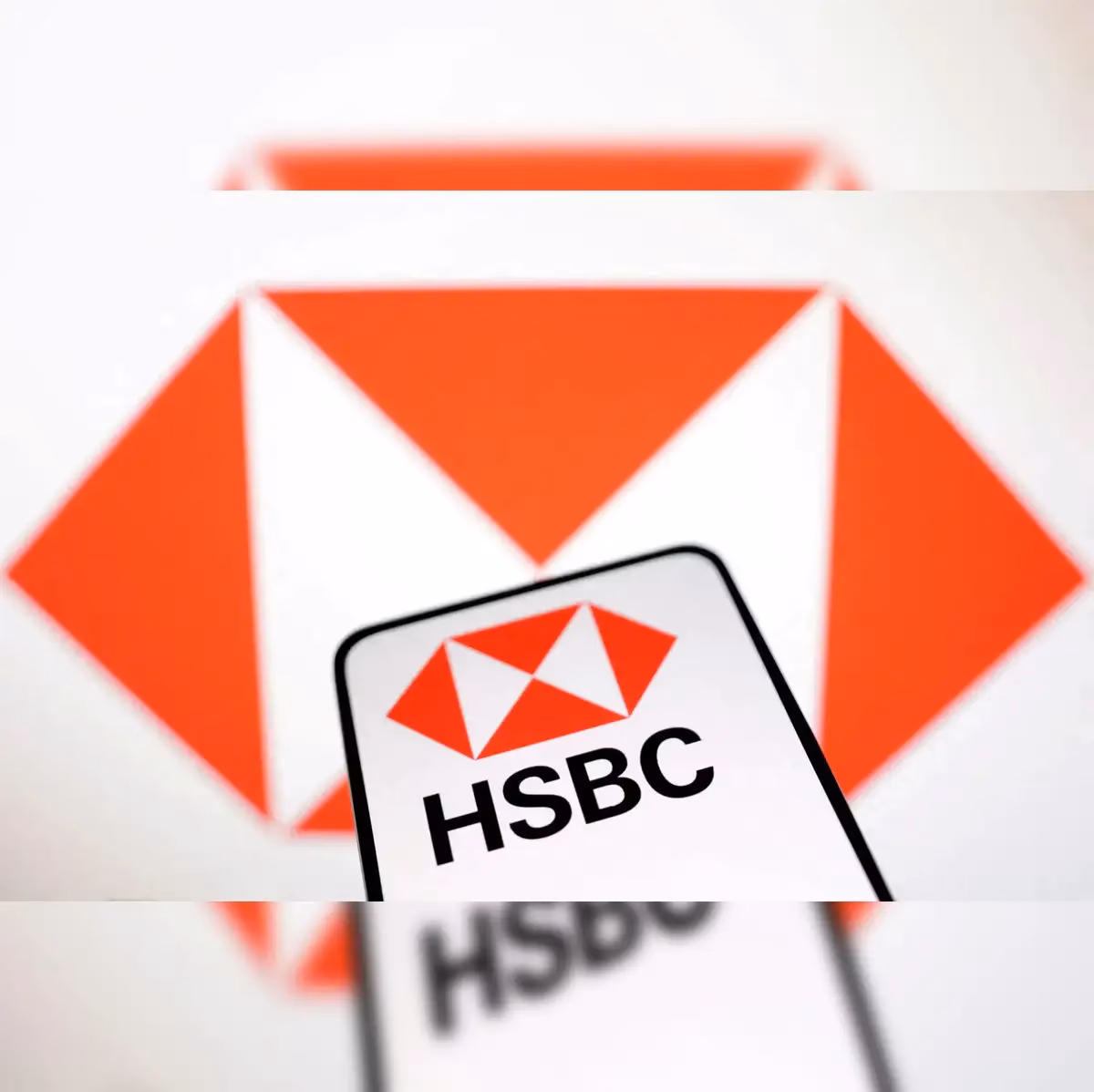 What is the dedicated 100% loan guarantee scheme – battery electric taxis?