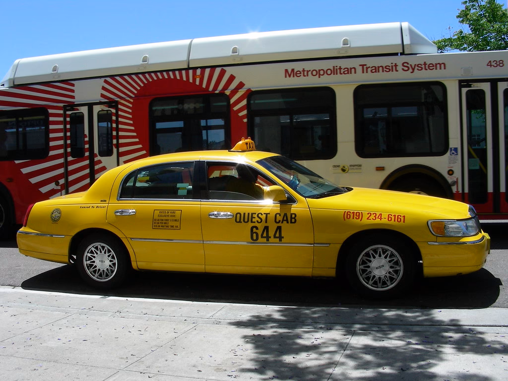 Does Lincoln have a taxi service?