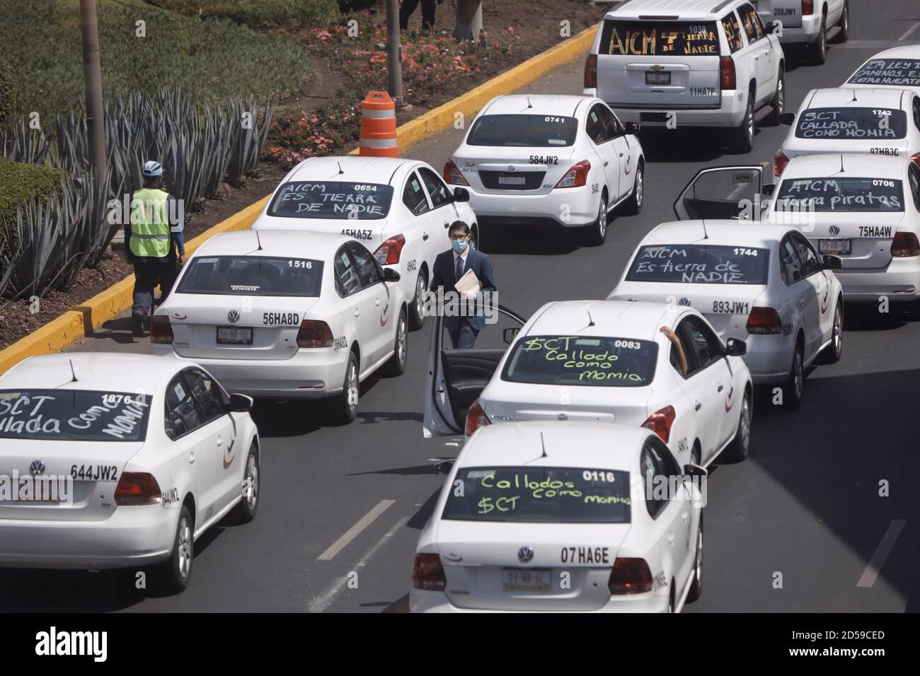 Where can I get a taxi in Plymouth?