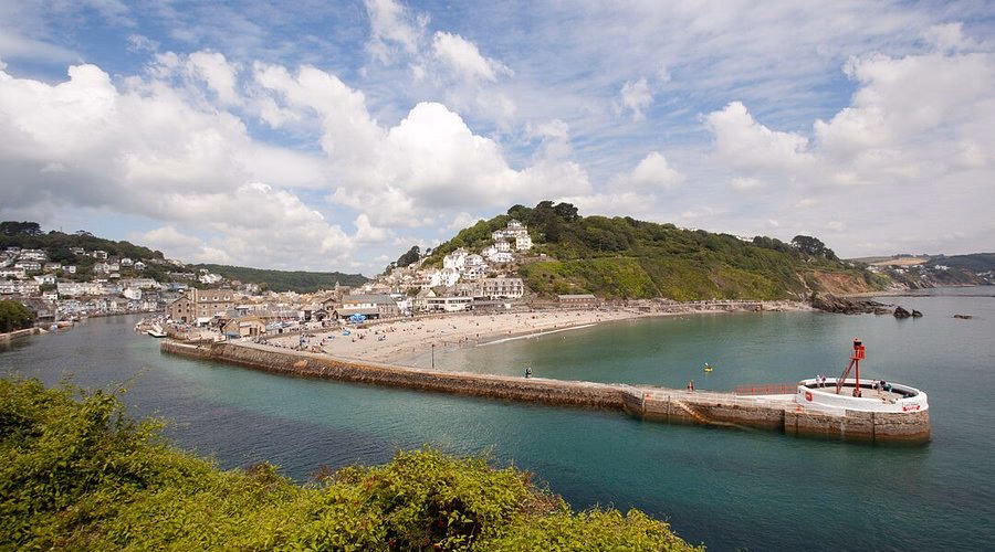 What is the registered address of Parkdean Resorts?