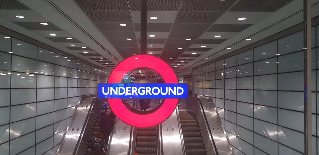 How much does a taxi cost in London?