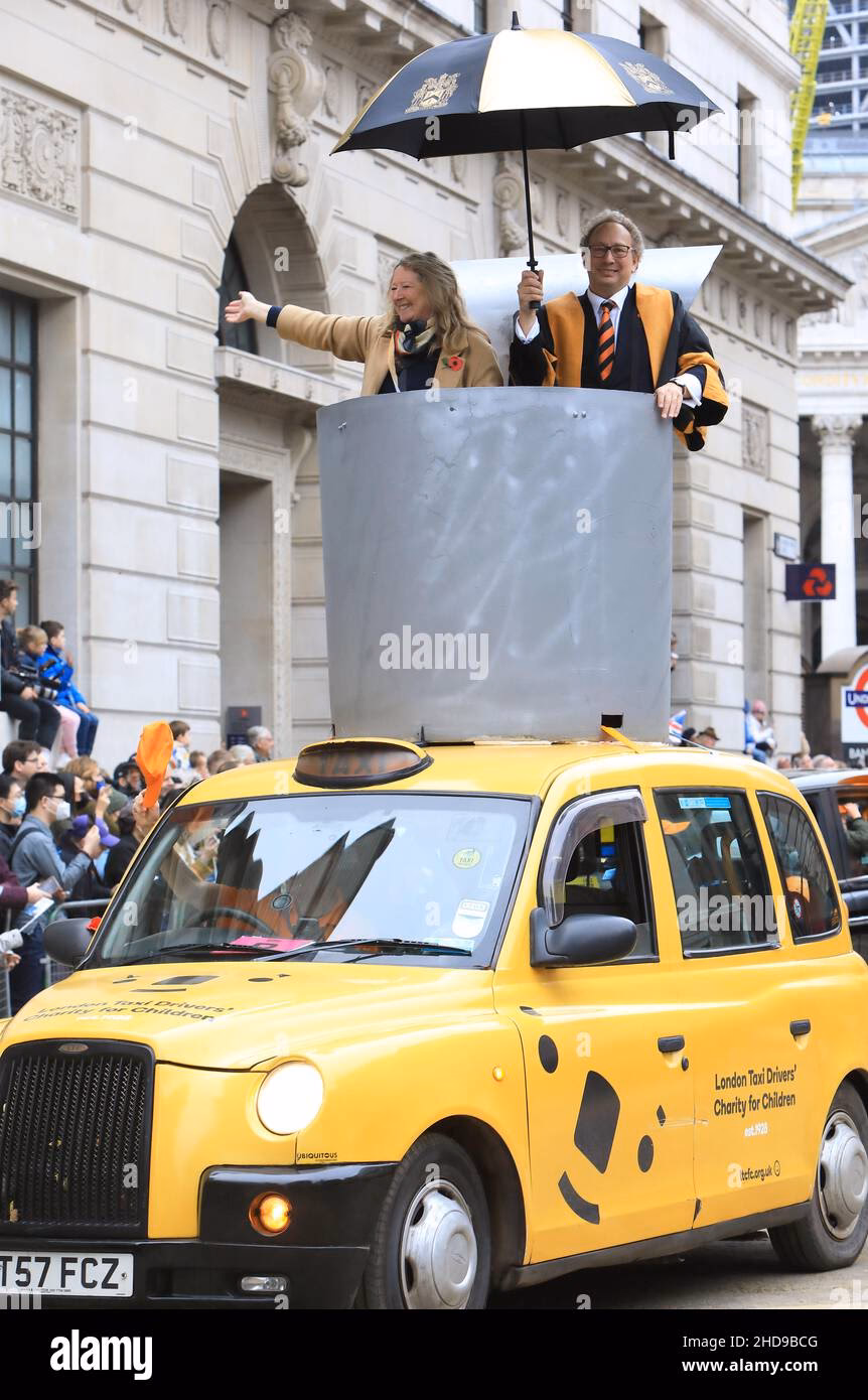 Can you ride in a black taxi cab in London?