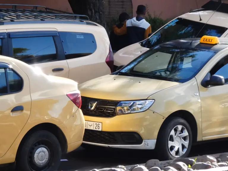 How to get around Marrakech?