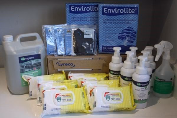 What delivery options does Lyreco offer?