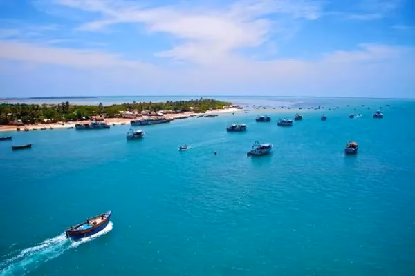 How to get a taxi from Maduari to Rameshwaram?