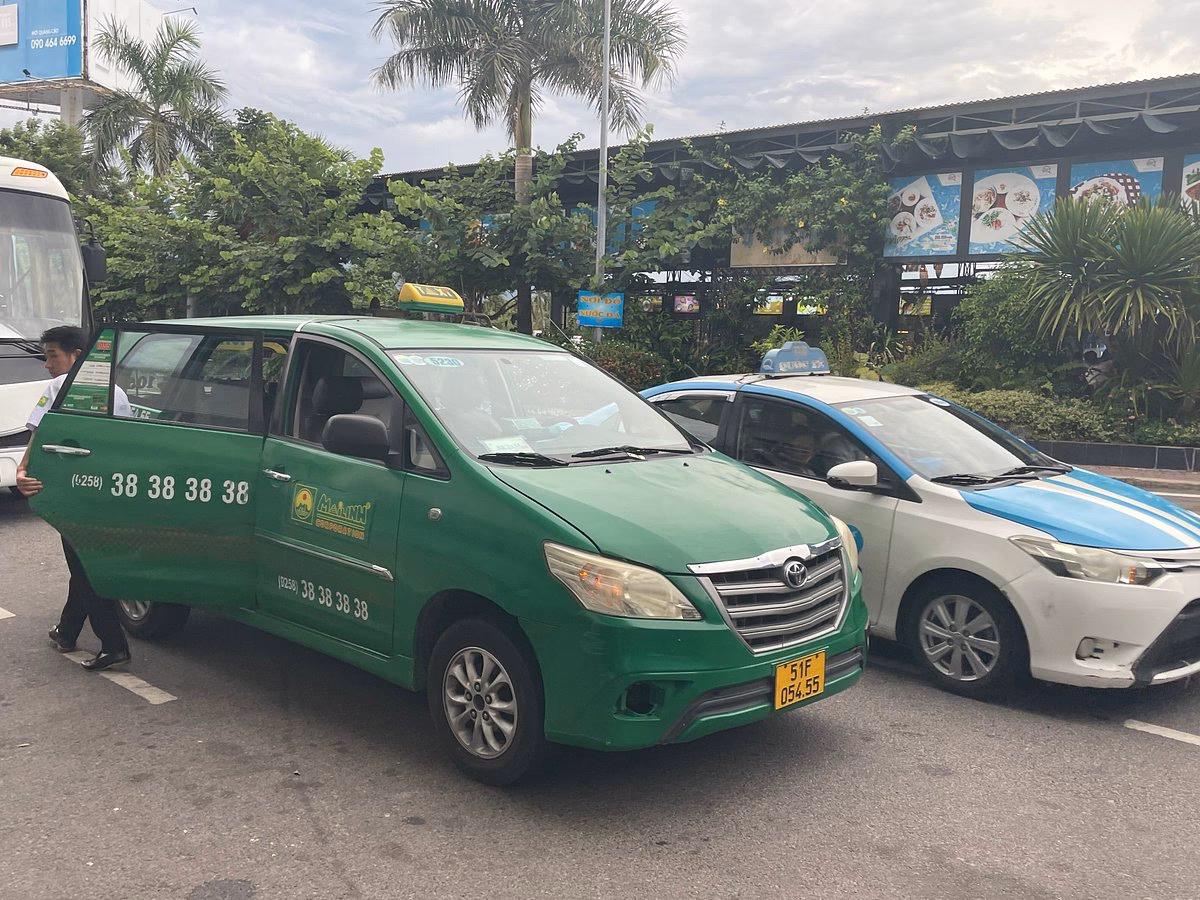How do I get to Mai Linh & Vinasun?