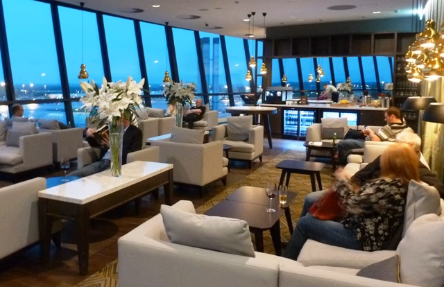 Does Radisson Blu Manchester Airport have free WiFi?