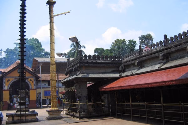 How far is Kollur Mookambika temple from Mangalore Airport?