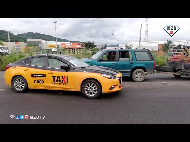 How to get from hotel to Manzanillo?