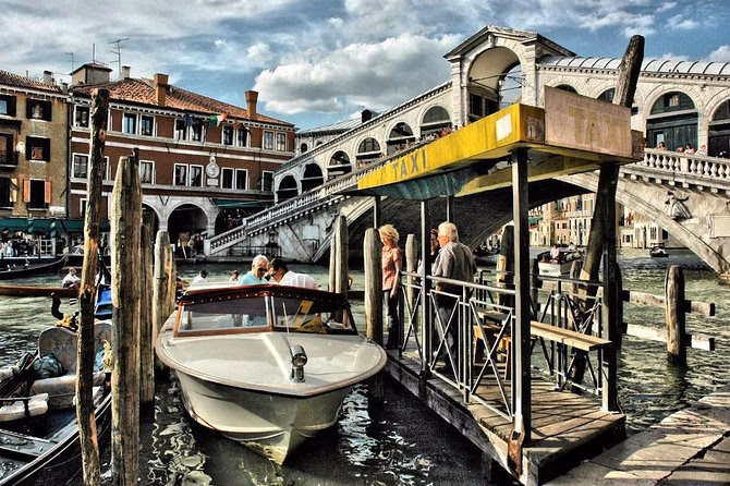 How much does it cost to get from Venice airport to Dolomiti?