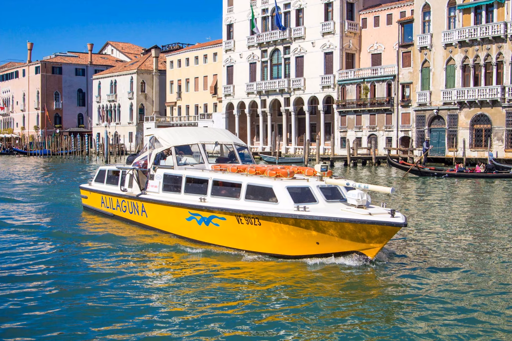 How to get from Marco Polo Airport to Venice?
