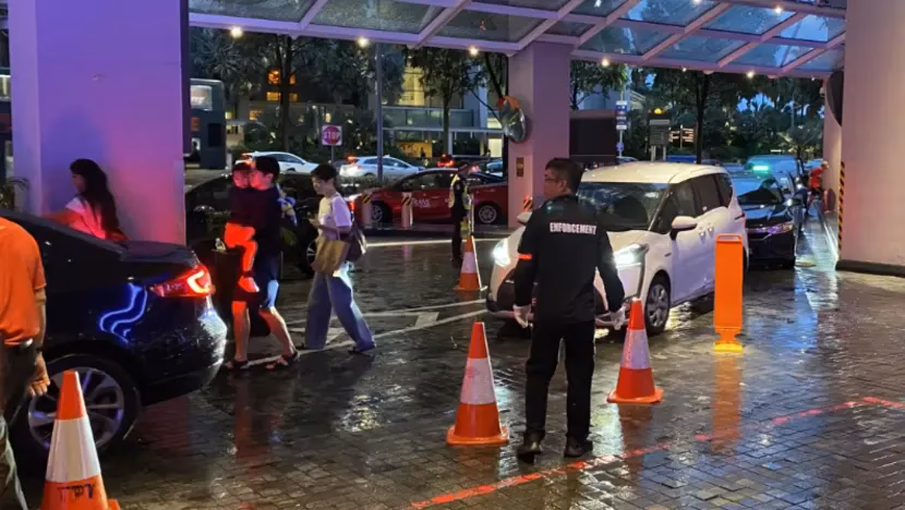 Does Marina Bay Sands offer shuttle services?