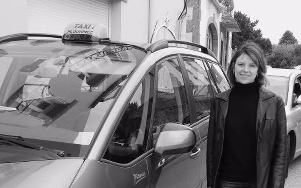 Where can I get a taxi in San Fulgencio?