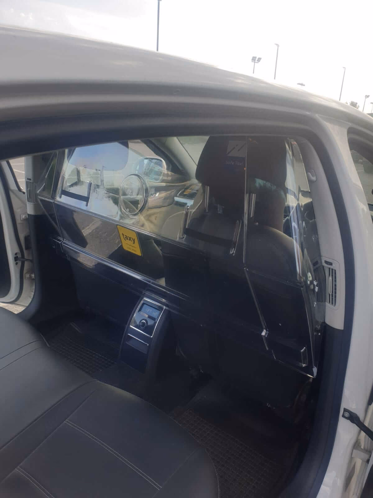 What are Maynooth VIP minibus taxi transfer vehicles?