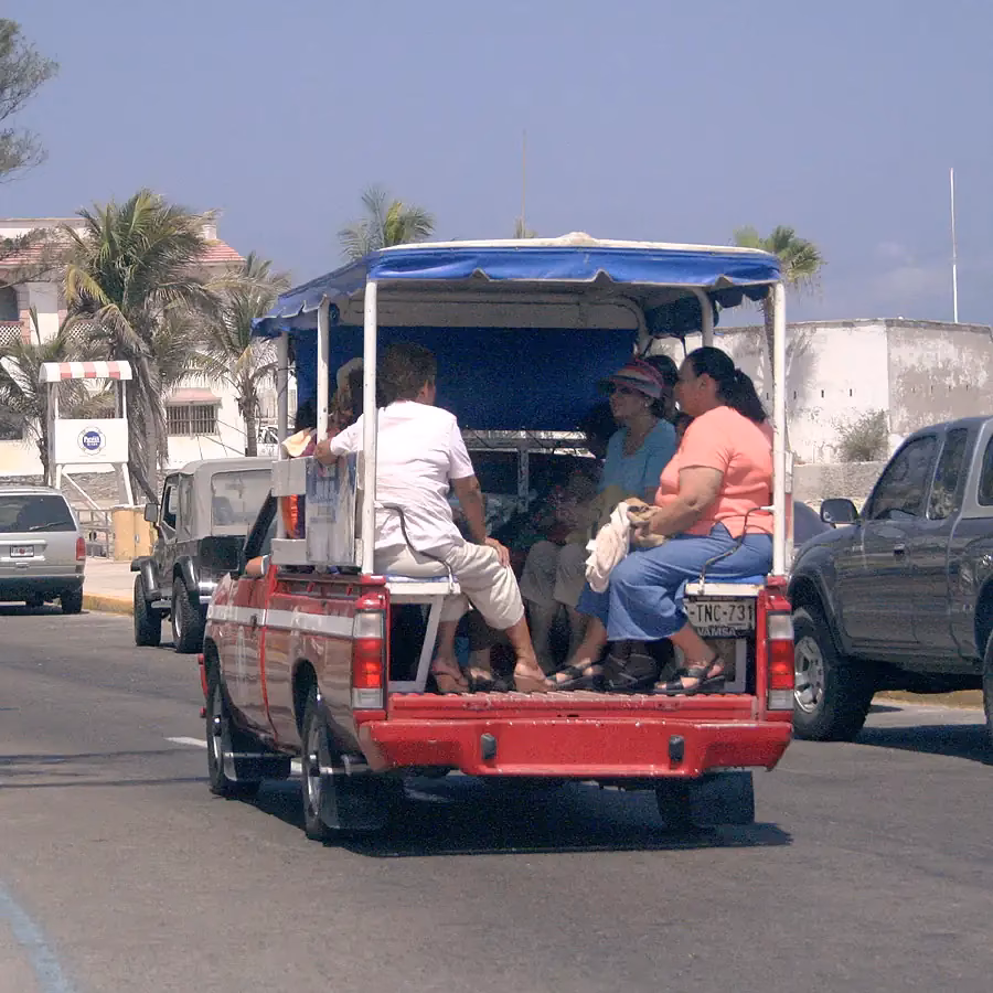 How to get from Mazatlan airport?