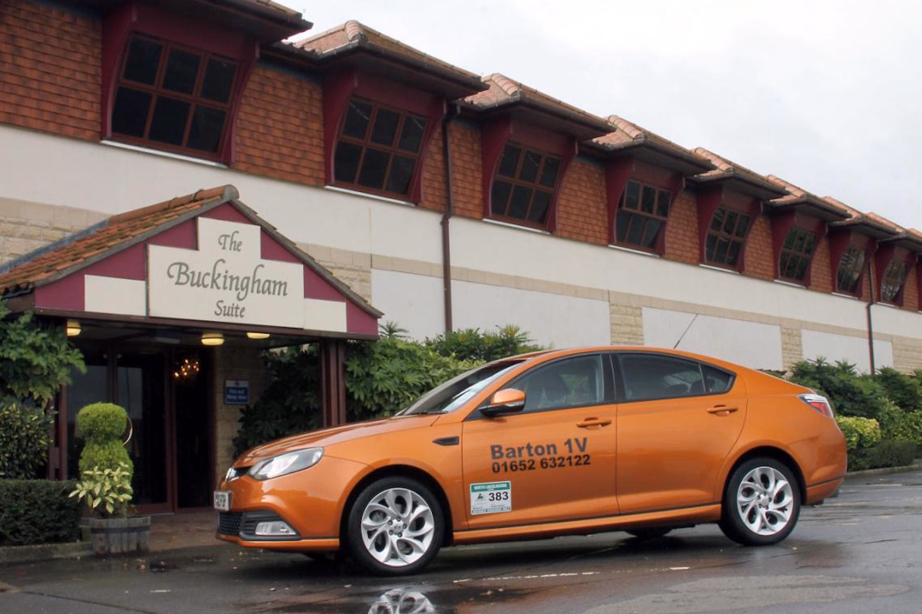 Does the MG 6 have a tyre pressure monitoring system?