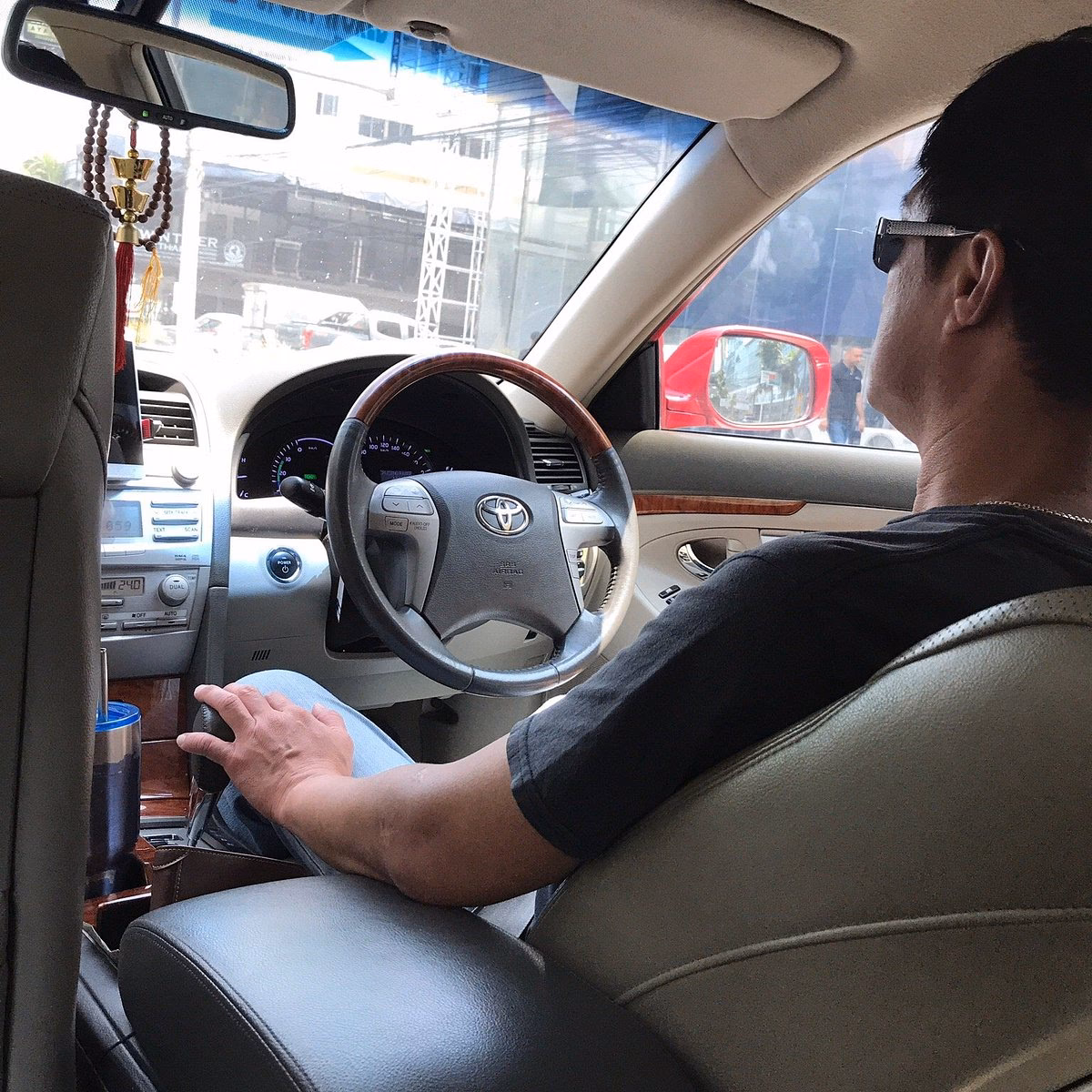 How good is Mike Pattaya taxi service?