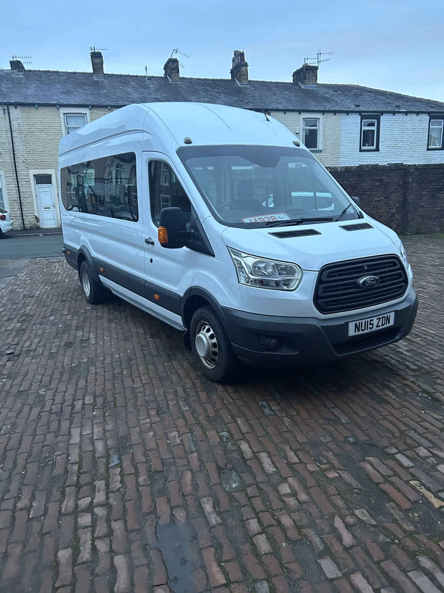 Where can I hire a taxi in Padiham?