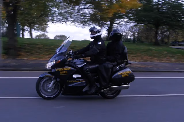 How do I make a booking with limobike?