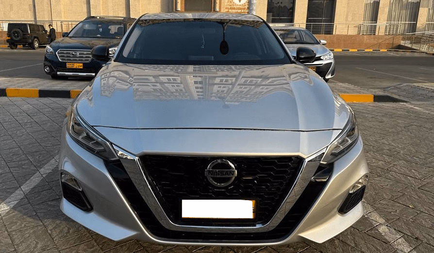 Does Muscat International Airport have a taxi meter?