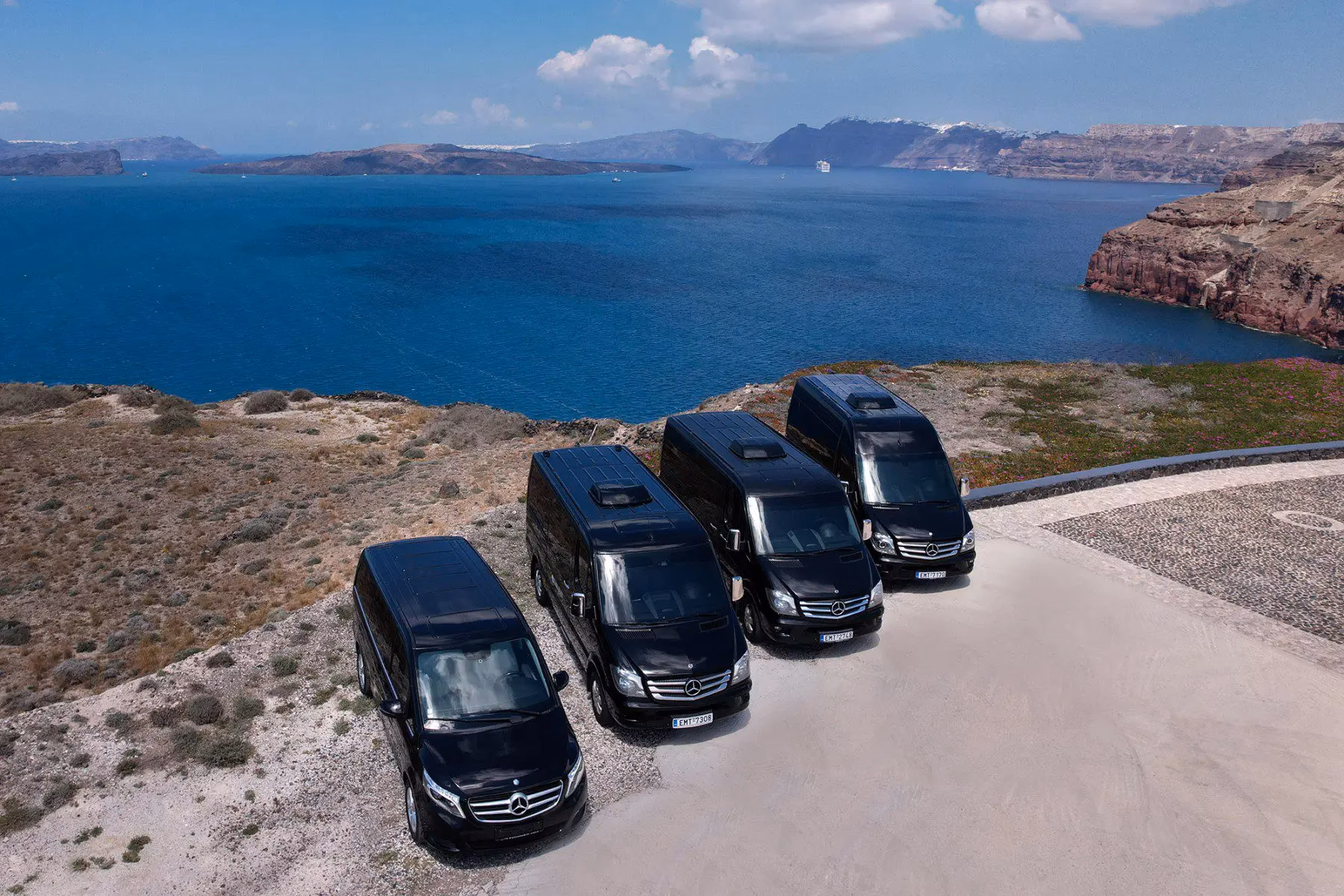 Where to stay in Santorini?