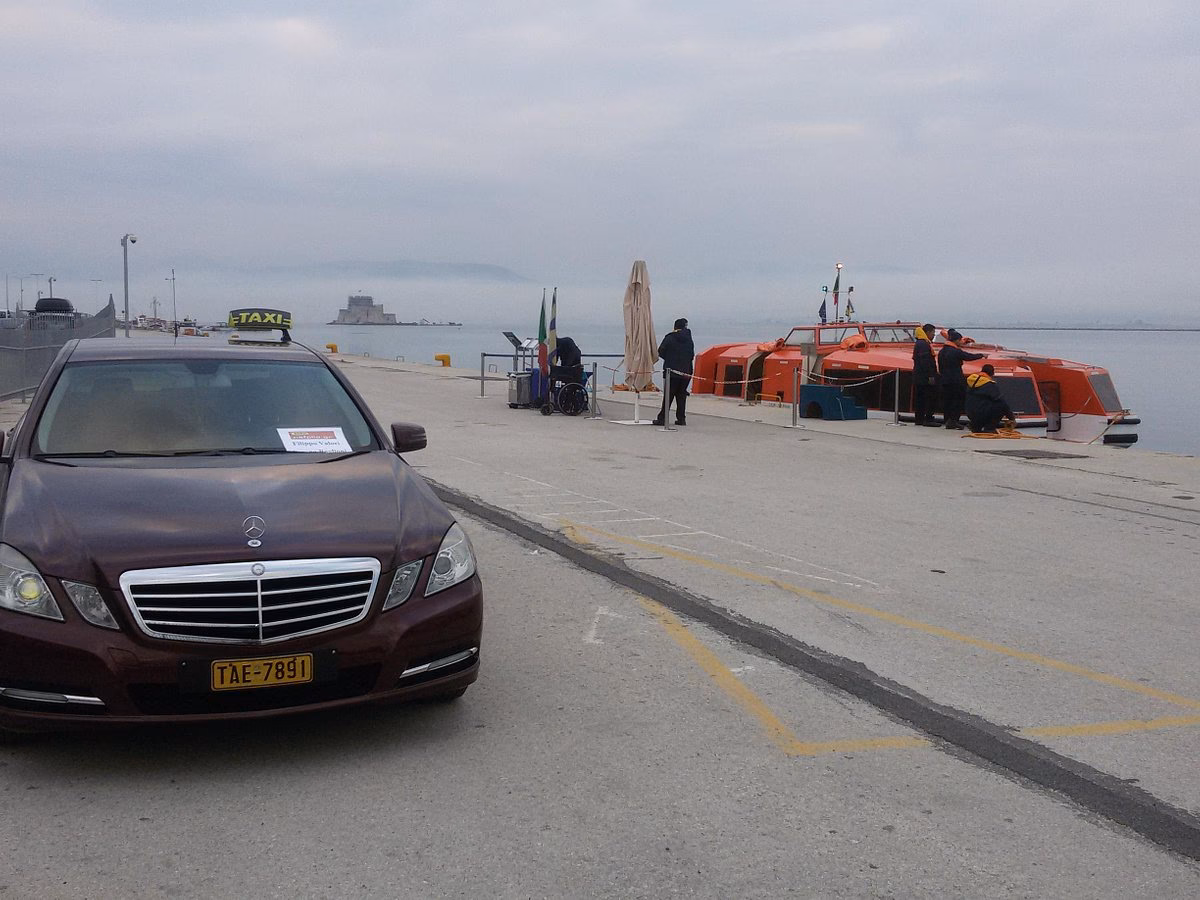 How much does a car cost in Nafplio?