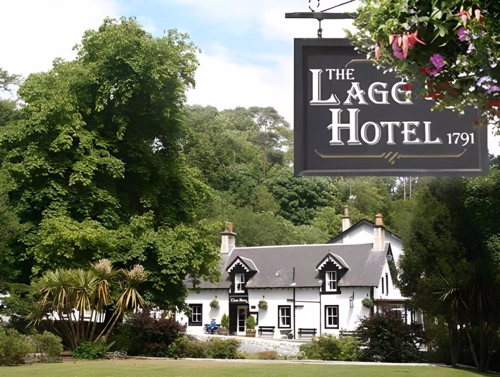 Can I take a taxi to visit Arran?