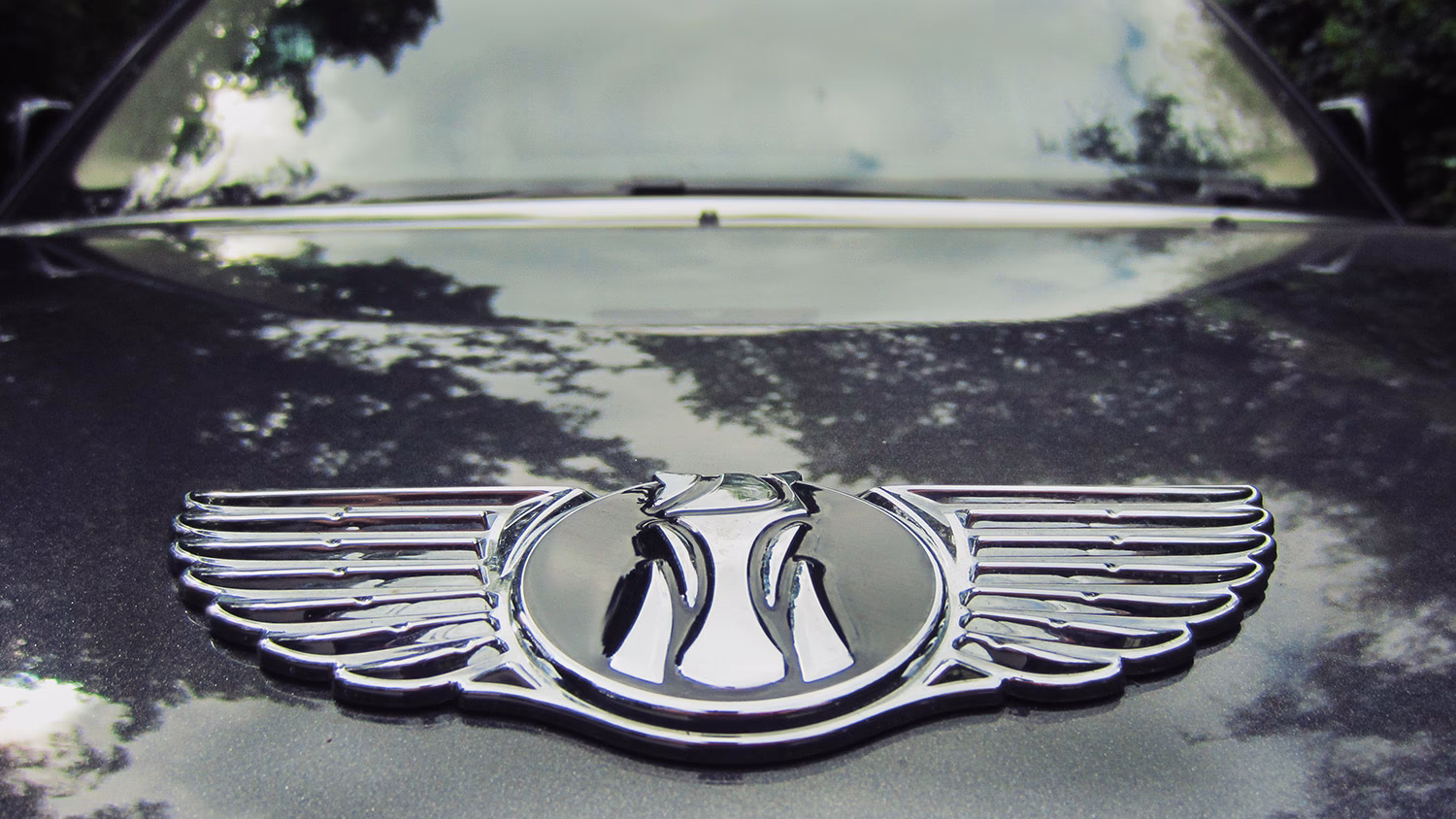 What is the new Bentley badge?