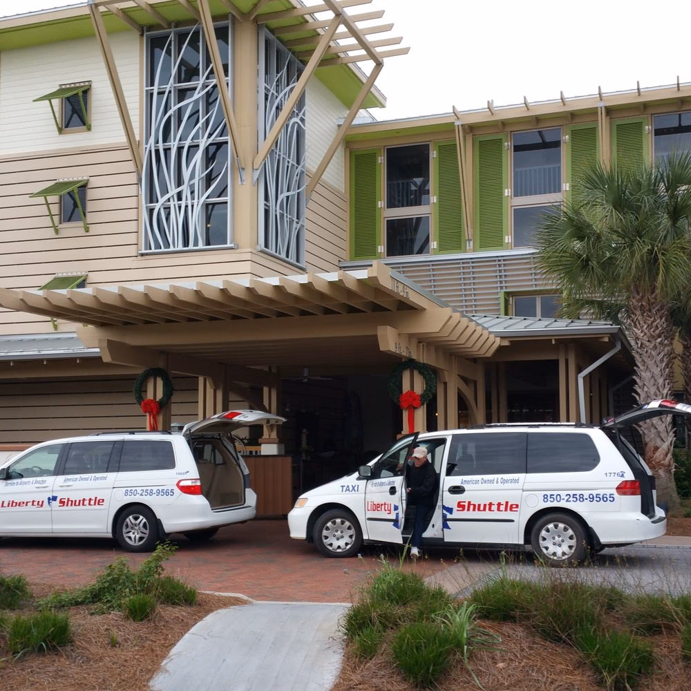 How to get to Nice Airport (NCE)?