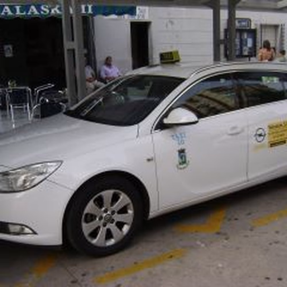 ¿Qué necesito para trabajar en el puerto de Caleta de Velez?