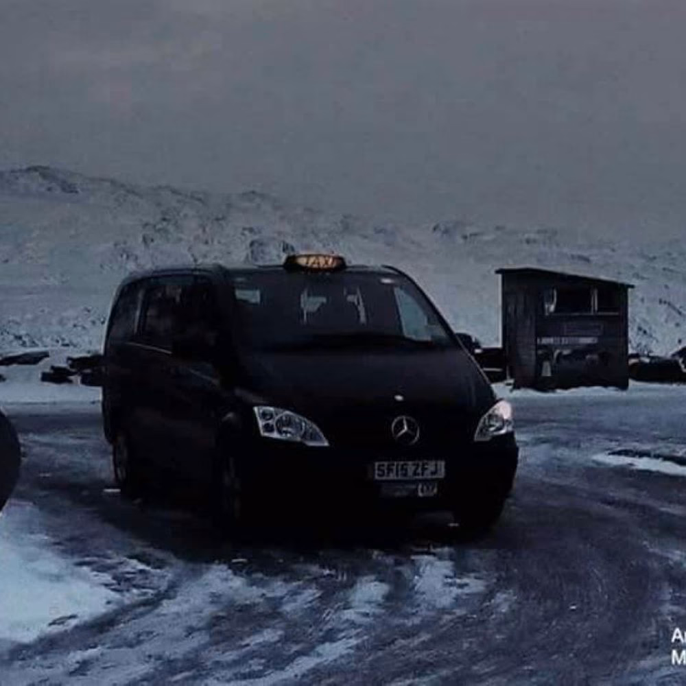 Are there parking spaces in Ogwen?