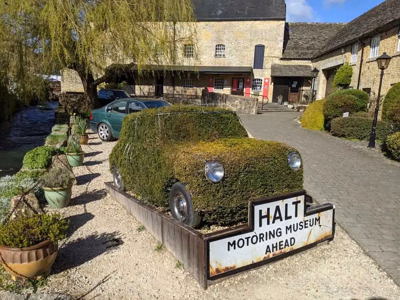 What is Bourton on the water model village?