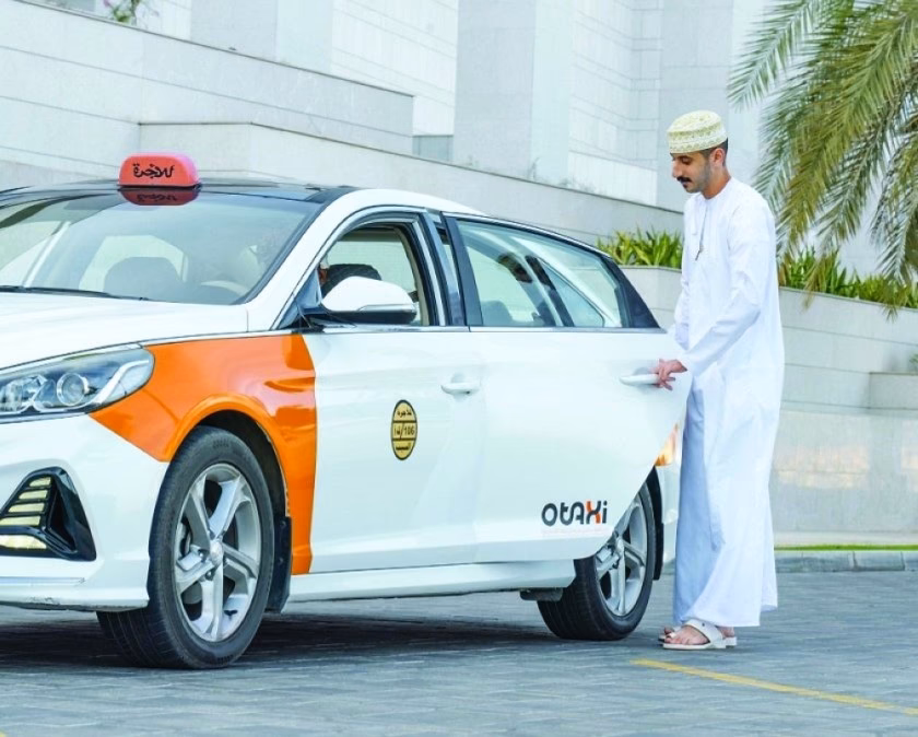 Why does taxi cost differ from Muscat Airport to Swiss-Belinn airport?