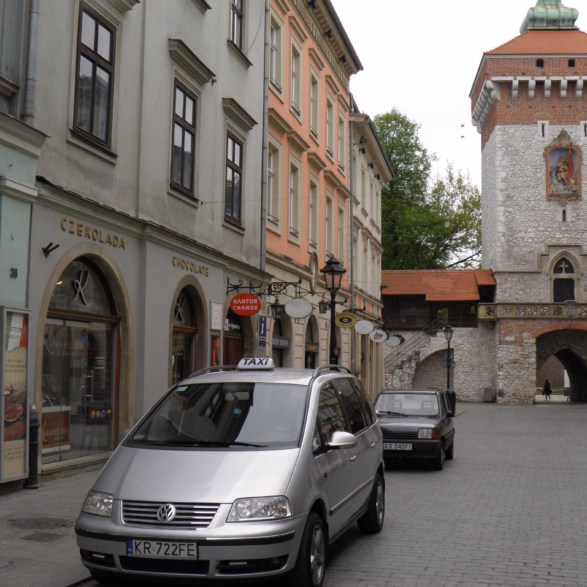 Who is 'budget Pablo Escobar' Ruiz-Henao?