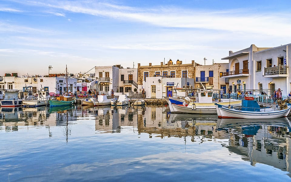 What is the cheapest way to get from Paros port to airport?