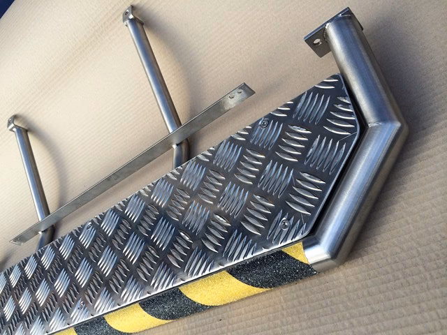 Where can I buy Peugeot Expert taxis?